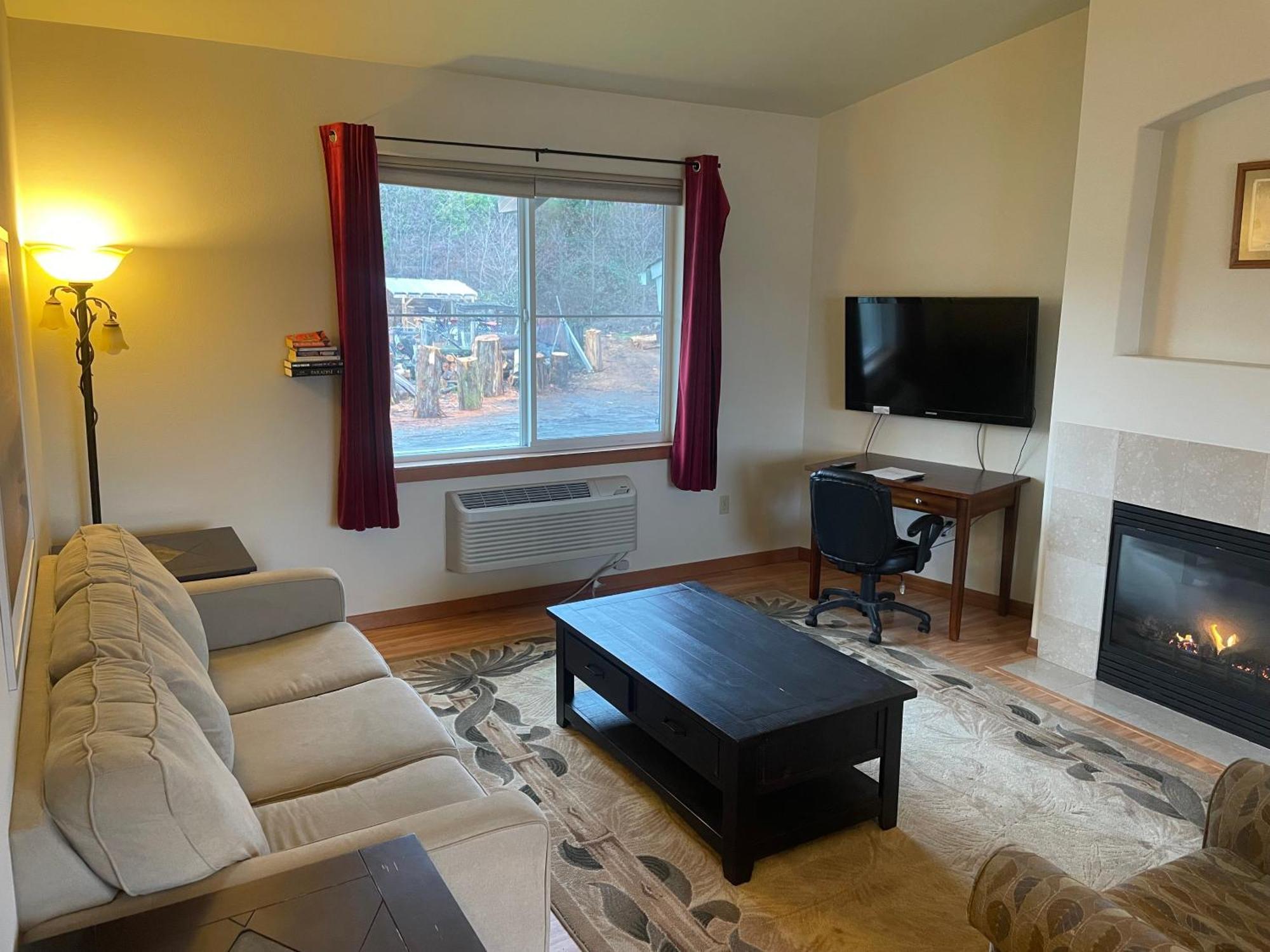 Oceanfront Allyn Apartment Екстер'єр фото