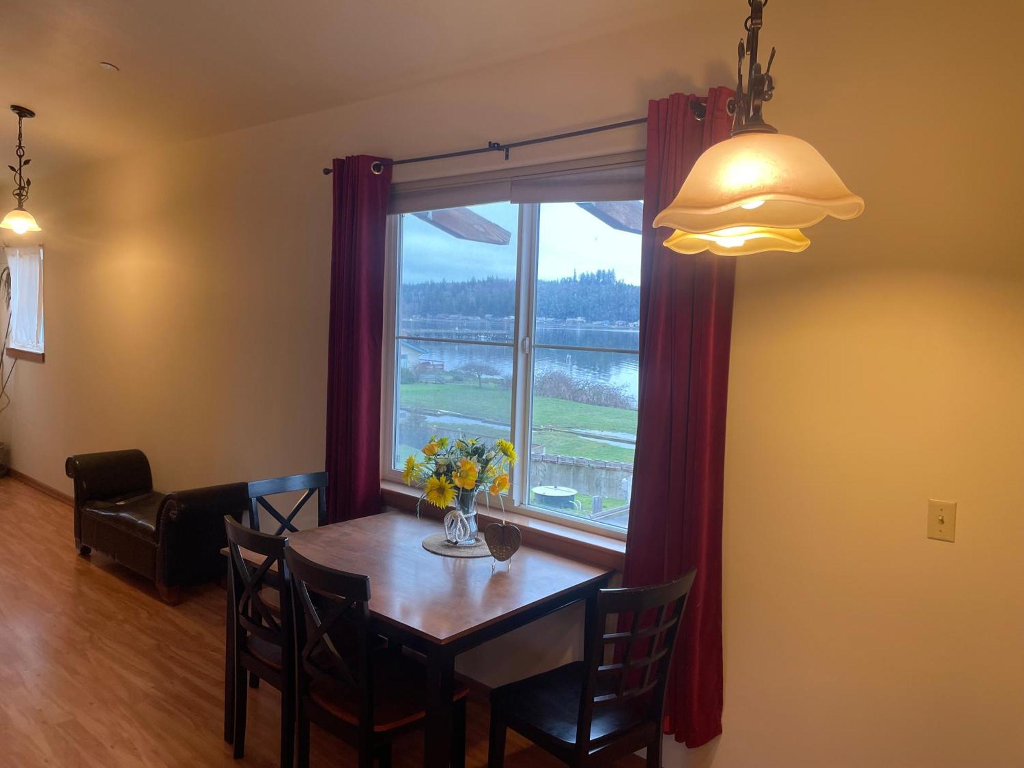 Oceanfront Allyn Apartment Екстер'єр фото
